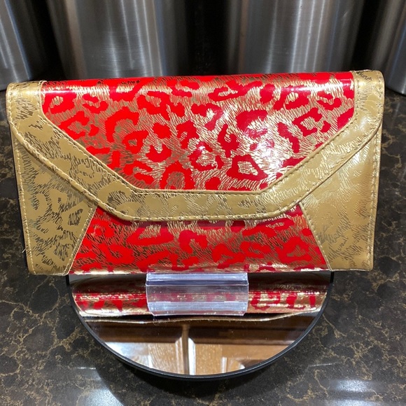 Red and Gold Crossbody without strap.  NWOT! Unbranded!! - Picture 1 of 12
